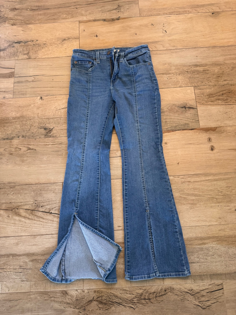 Women's Mid-Blue Flared Jeans with Front Seams
